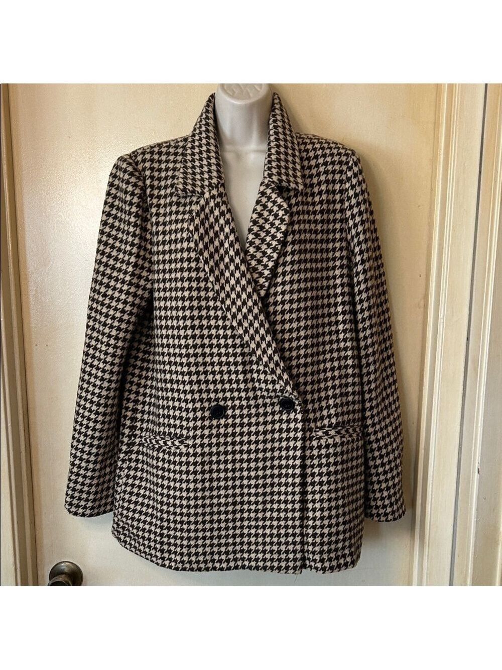 Stitch + Feather Brown and Tan Houndstooth Car Coat size M